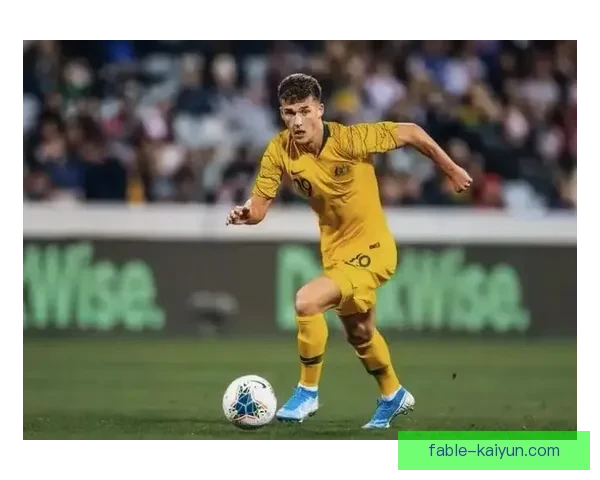 赫鲁斯蒂奇在法兰克福表现稳健，状态持续提升引发关注