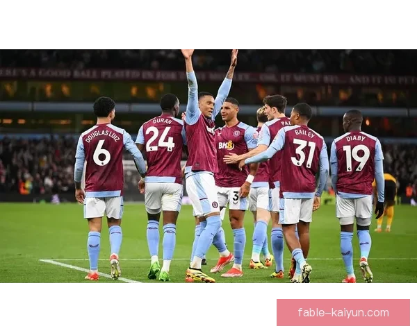 凯塞多中场覆盖面积持续提升，防守拦截与跑动范围表现稳健现稳健